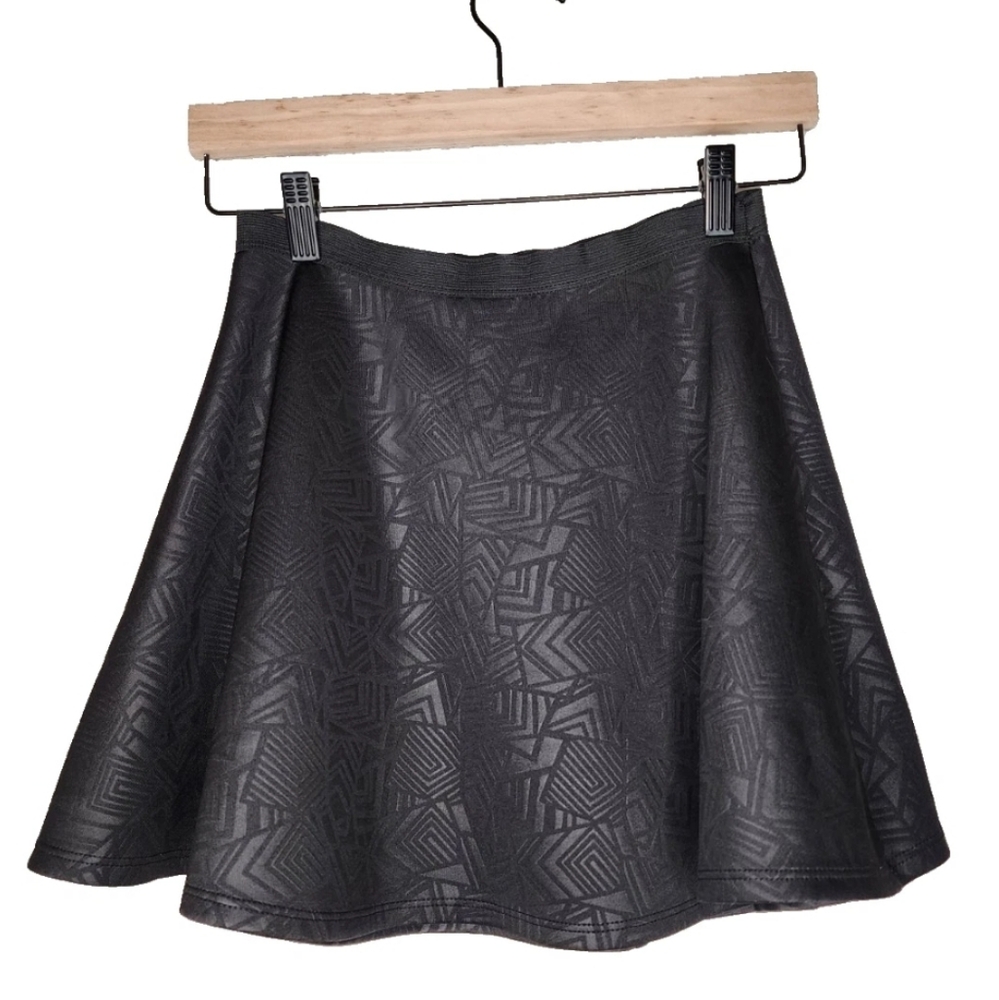 Imagenation Textured Skater Mini Skirt in Black Size S